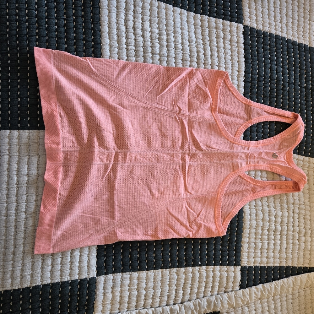 Swiftly tank lululemon size 4